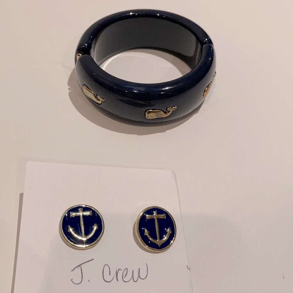 Bundle bracelet and earrings